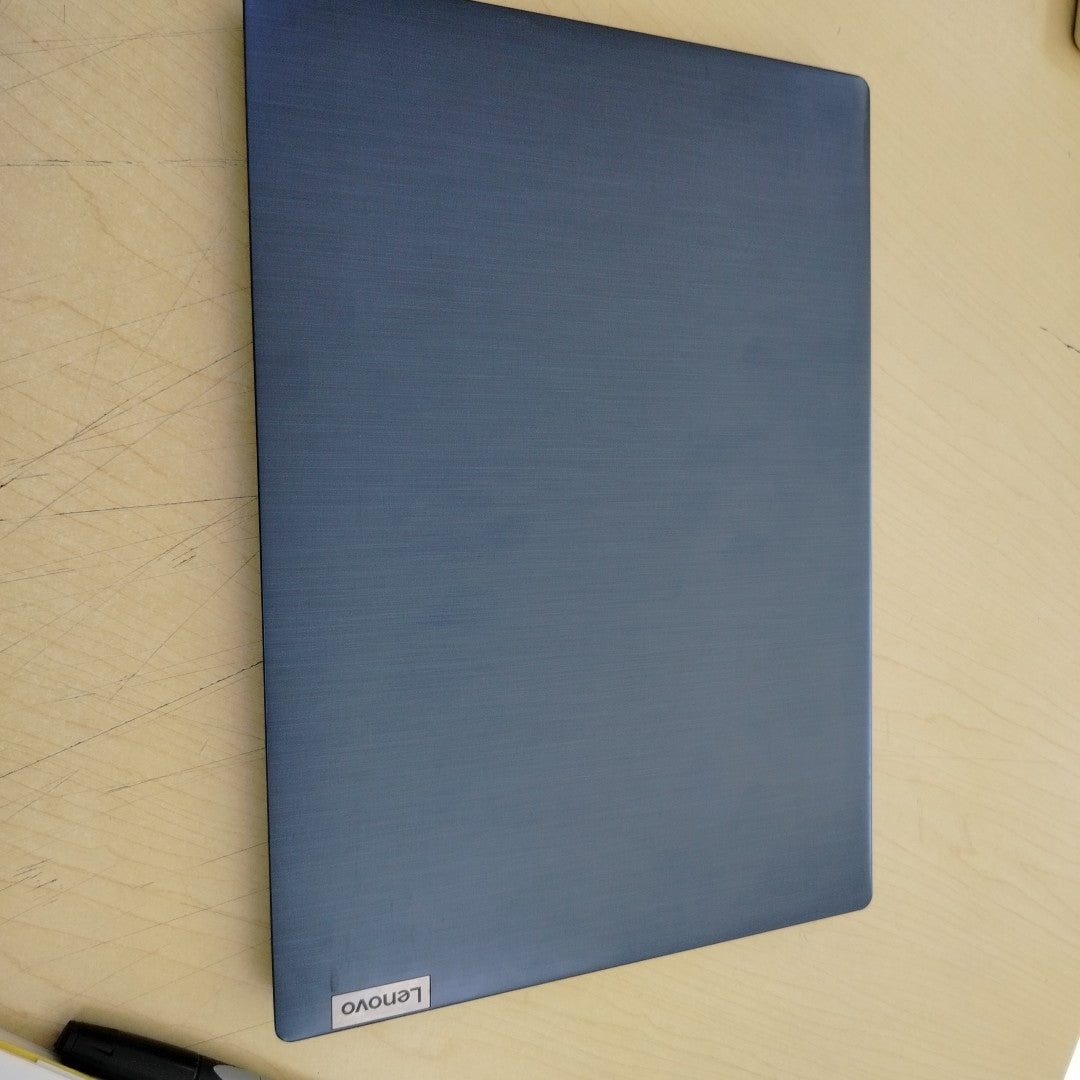 LAPTOP LENOVO IDEAPAD 3 14ADA05 (2022) 1 TB 8 GB RAM (SEMINUEVO)
