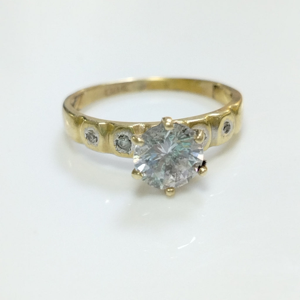 SOLITARIO ORO 14 K 1.9 GRMS (SEMINUEVO)
