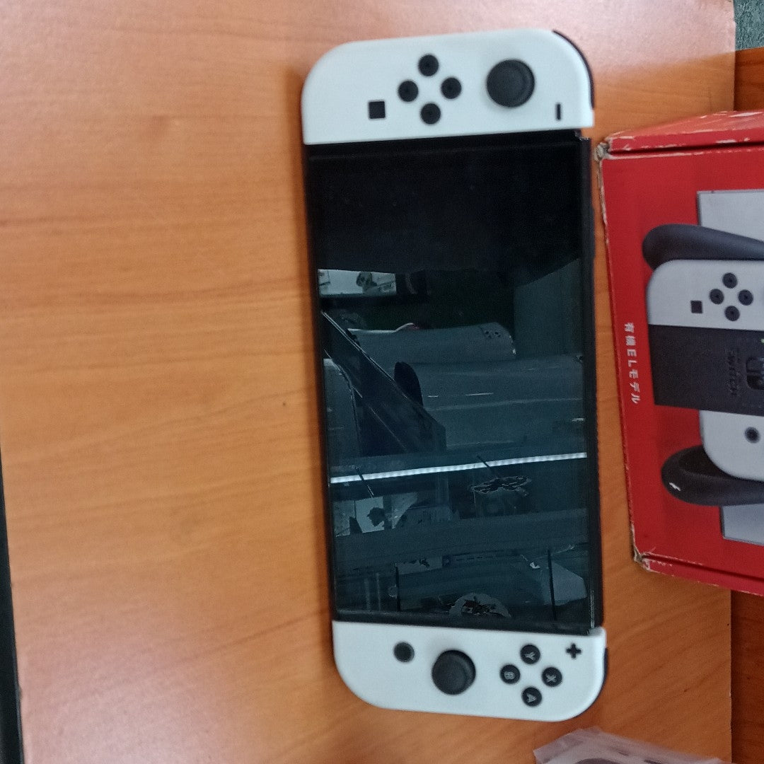CONSOLA DE VIDEOJUEGO NINTENDO SWITCH OLED 64 GB (SEMINUEVO)