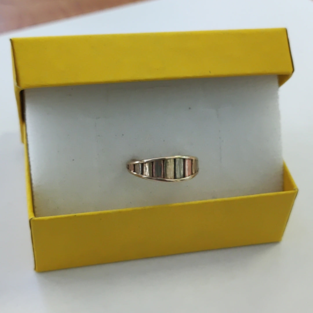 ANILLITO ORO 10 K 2.6 GRMS (SEMINUEVO)