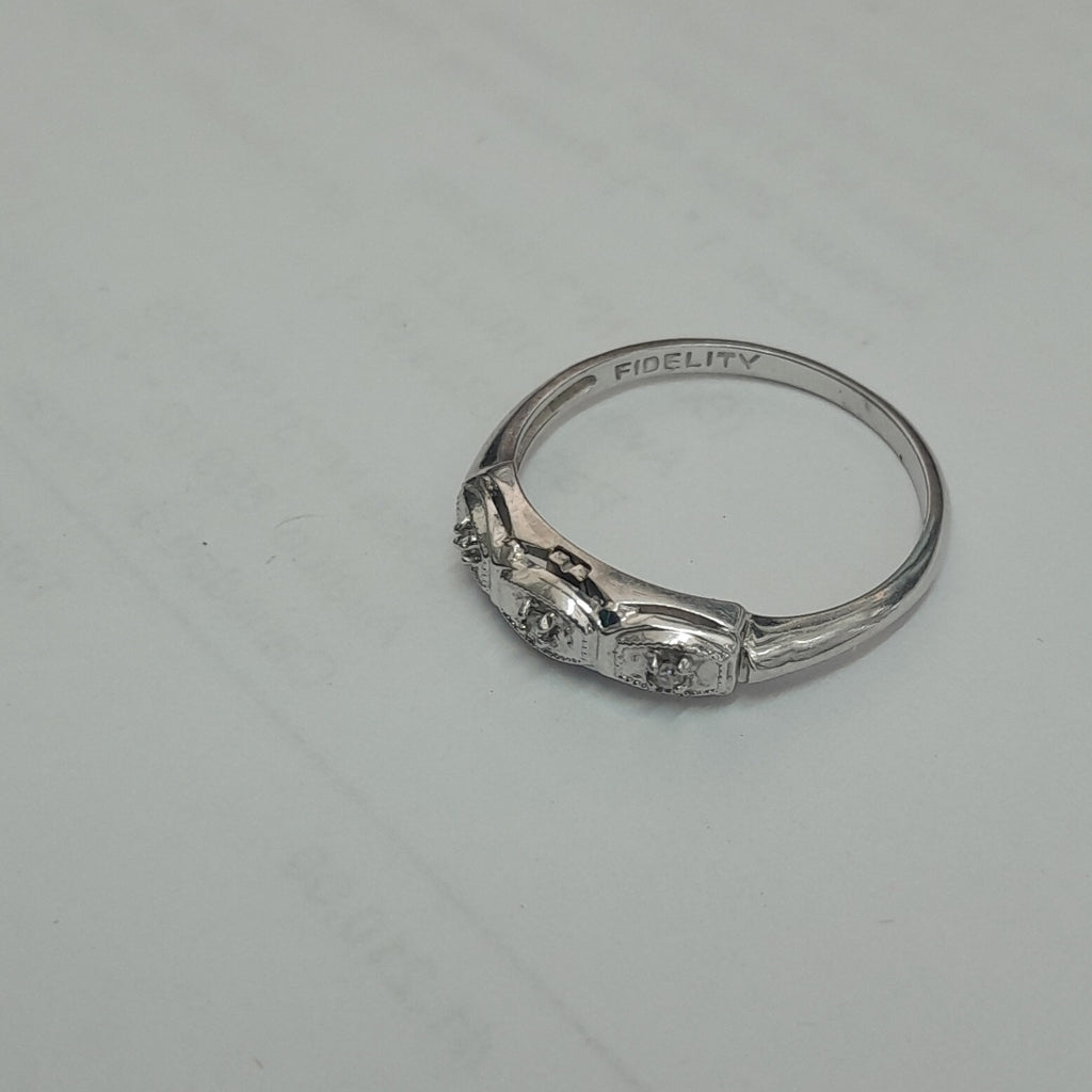 ANILLITO ORO, ORO BLANCO 14 K 1.7 GRMS (SEMINUEVO)