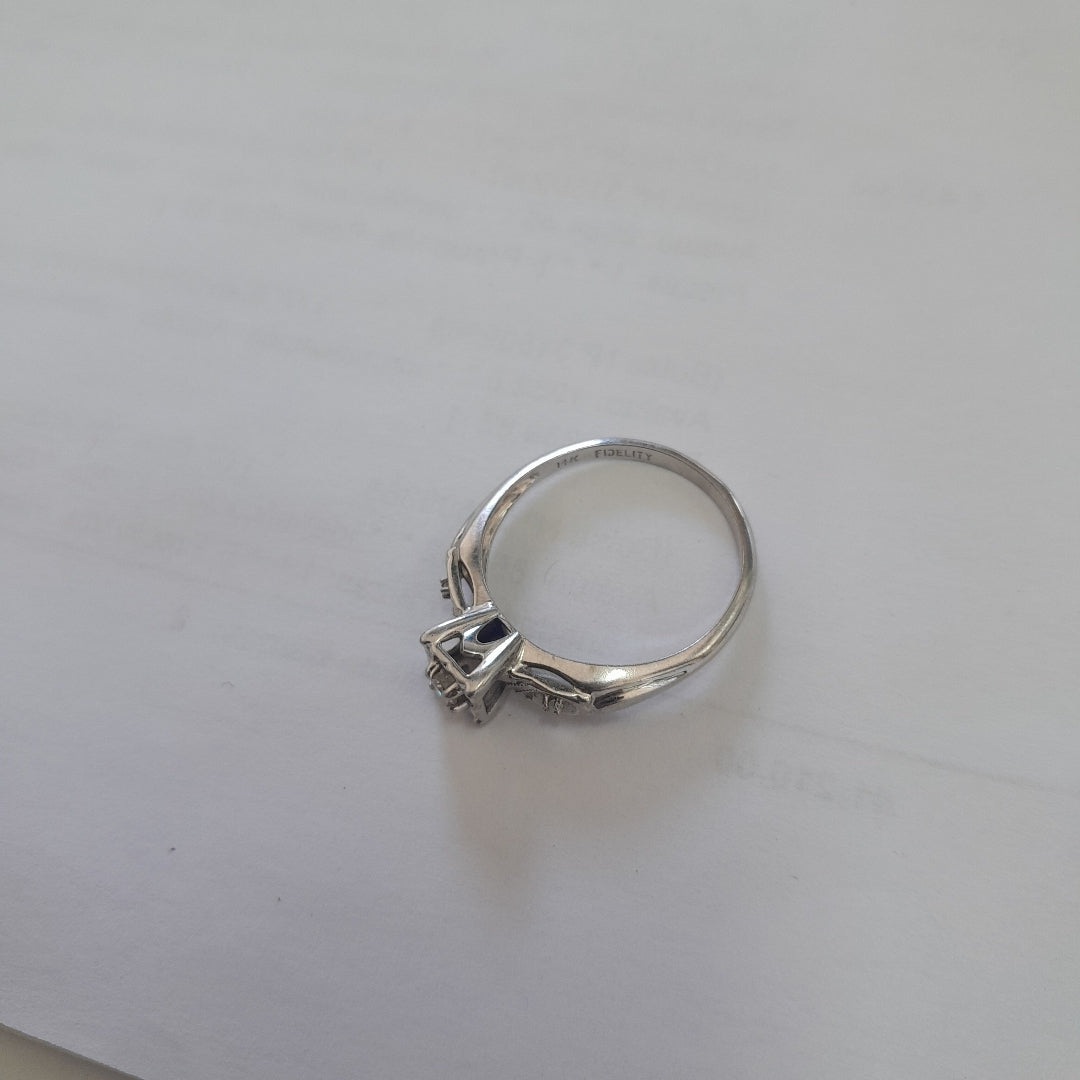 ANILLITO ORO, ORO BLANCO 14 K 2 GRMS (SEMINUEVO)