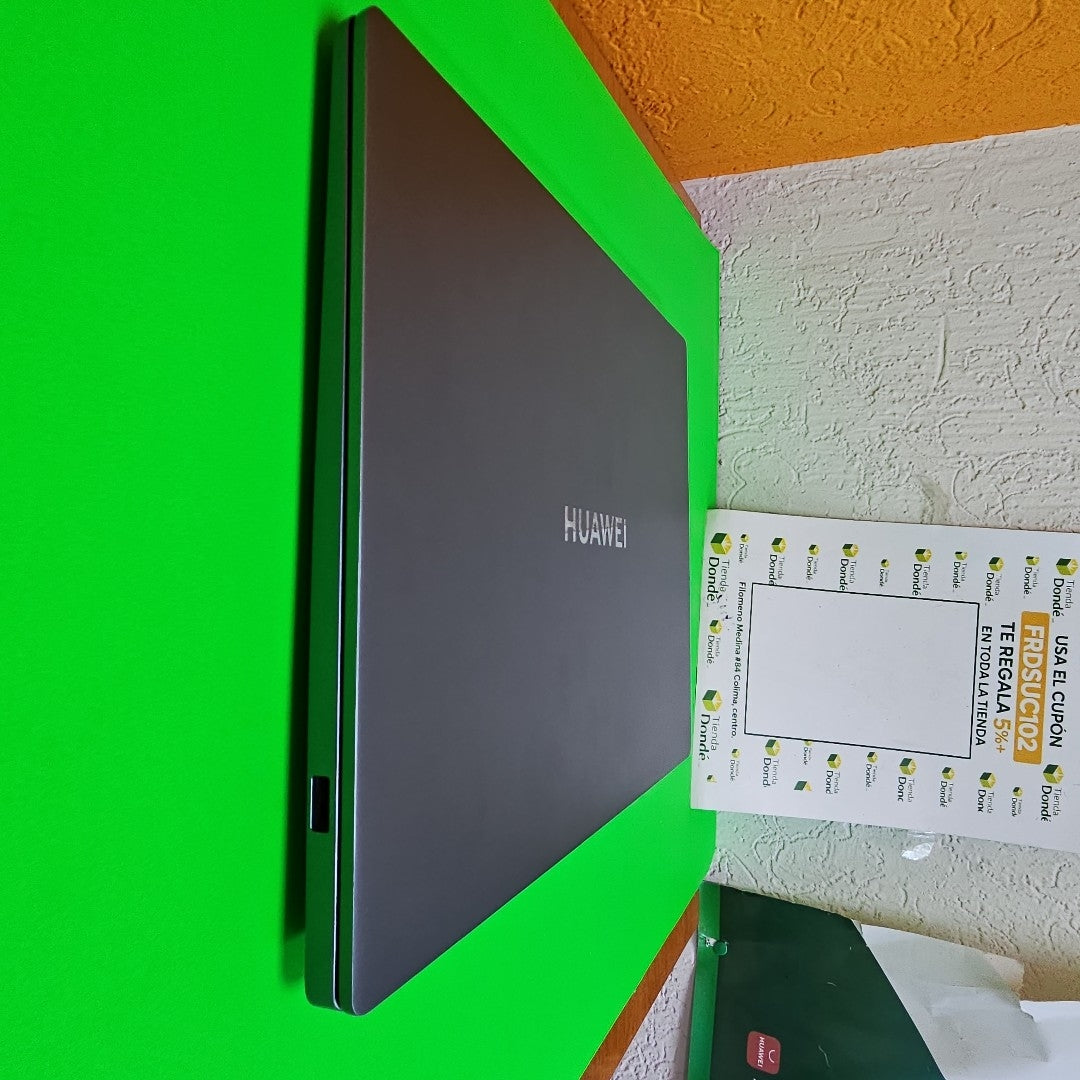 LAPTOP HUAWEI MATEBOOK D16 MCLG-X (2024) 1 TB SSD 16 GB RAM (SEMINUEVO)