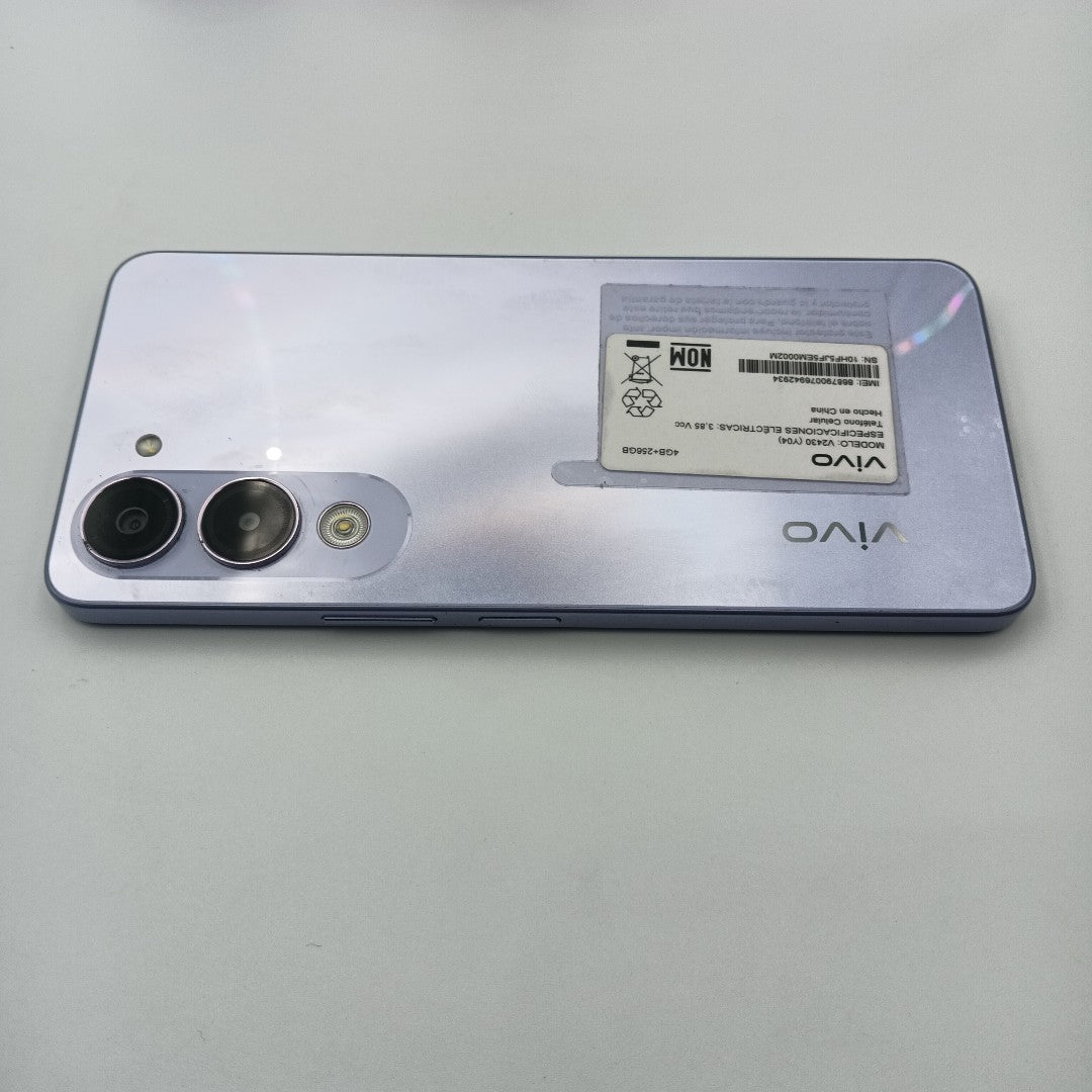 CELULAR VIVO Y04 V2430 (2025) 256 GB 4 GB RAM (SEMINUEVO)