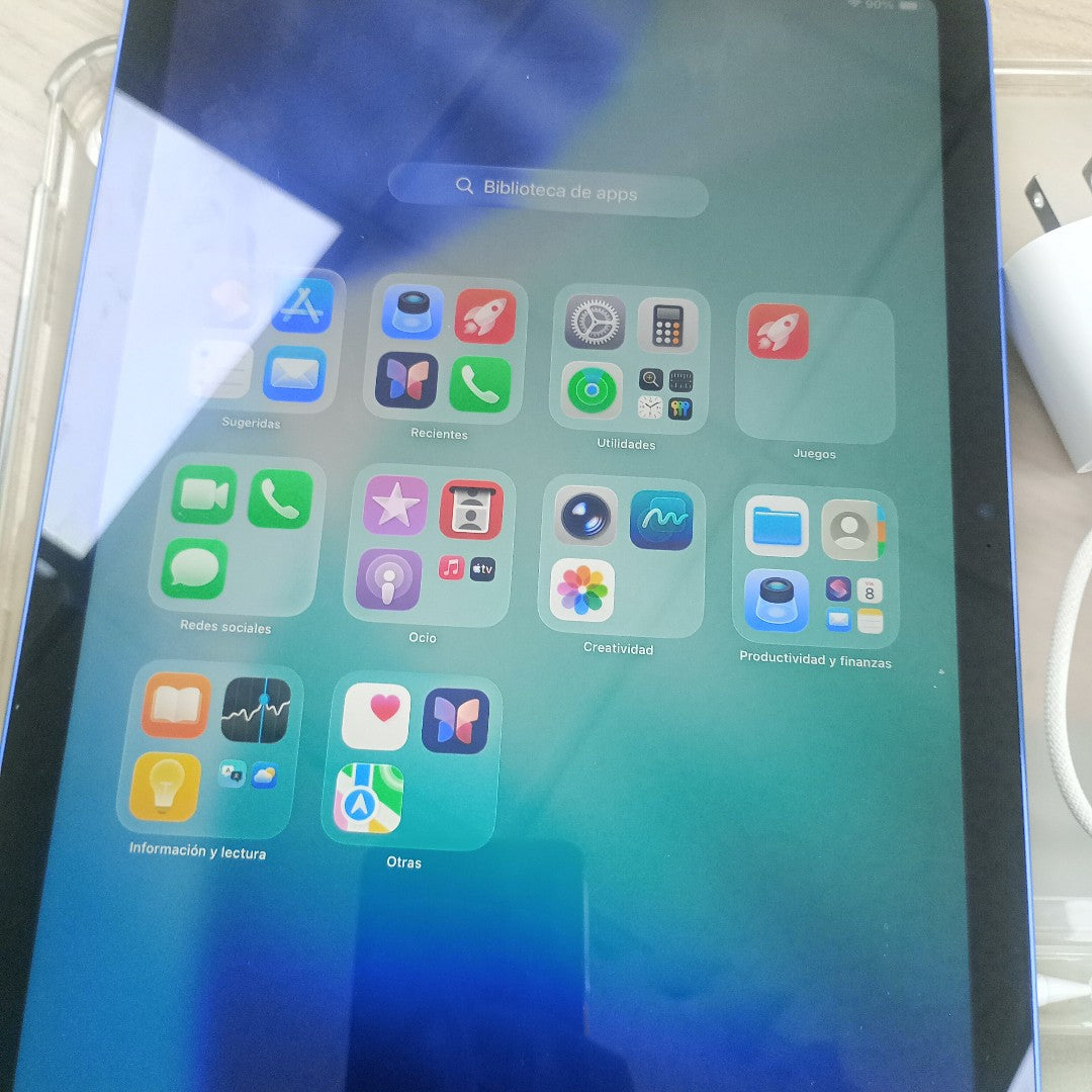 TABLETA APPLE IPAD A16 A3354 (2025) 128 GB 6 GB RAM (SEMINUEVO)