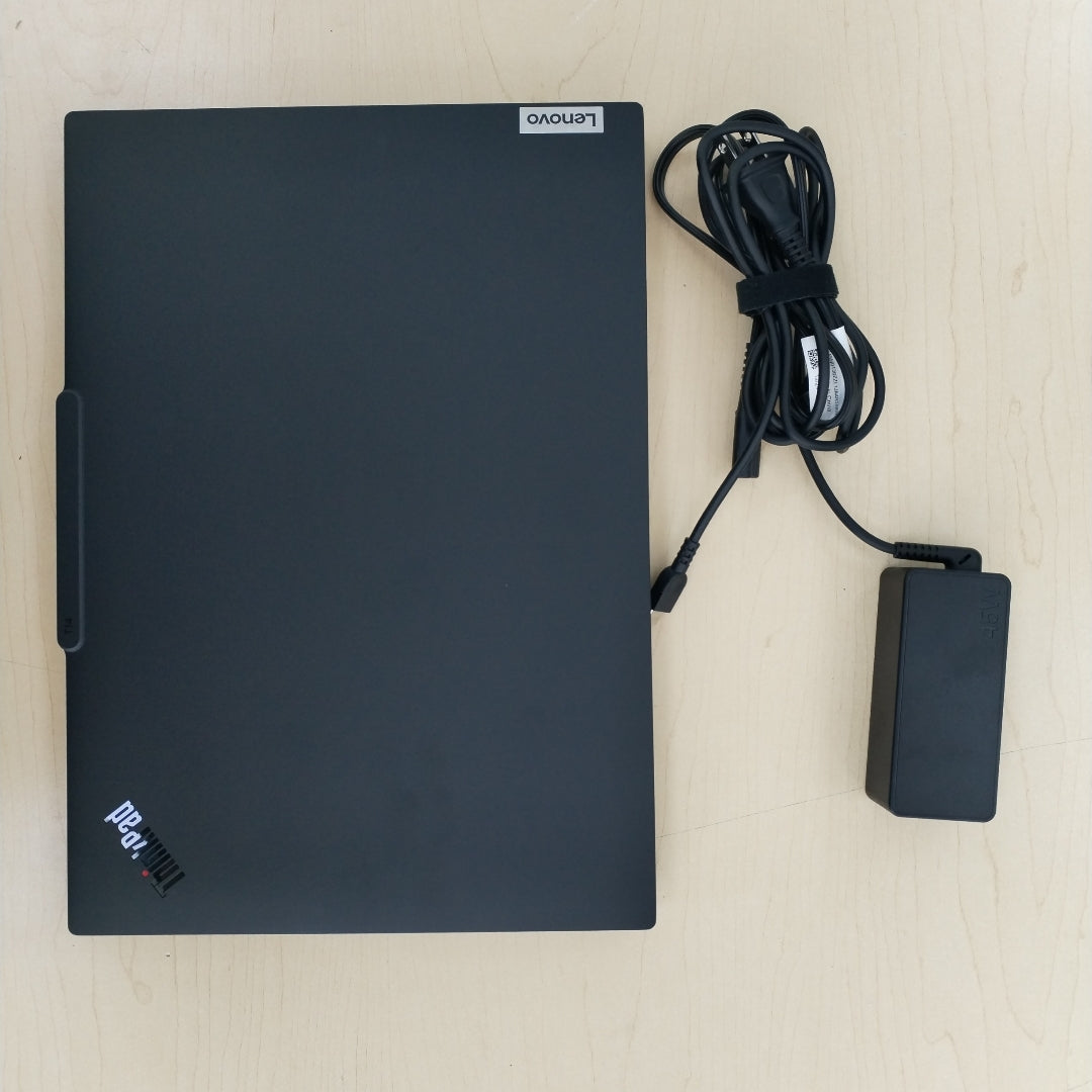 LAPTOP LENOVO THINKPAD T14 GEN 5 (2024) 512 GB SSD 16 GB RAM (SEMINUEVO)