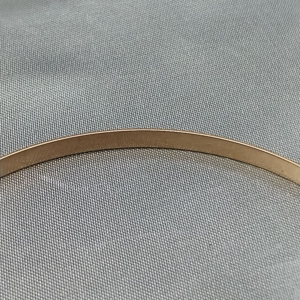 PULSERA RIGIDA ORO 10 K 5,50 GRMS (SEMINUEVO)