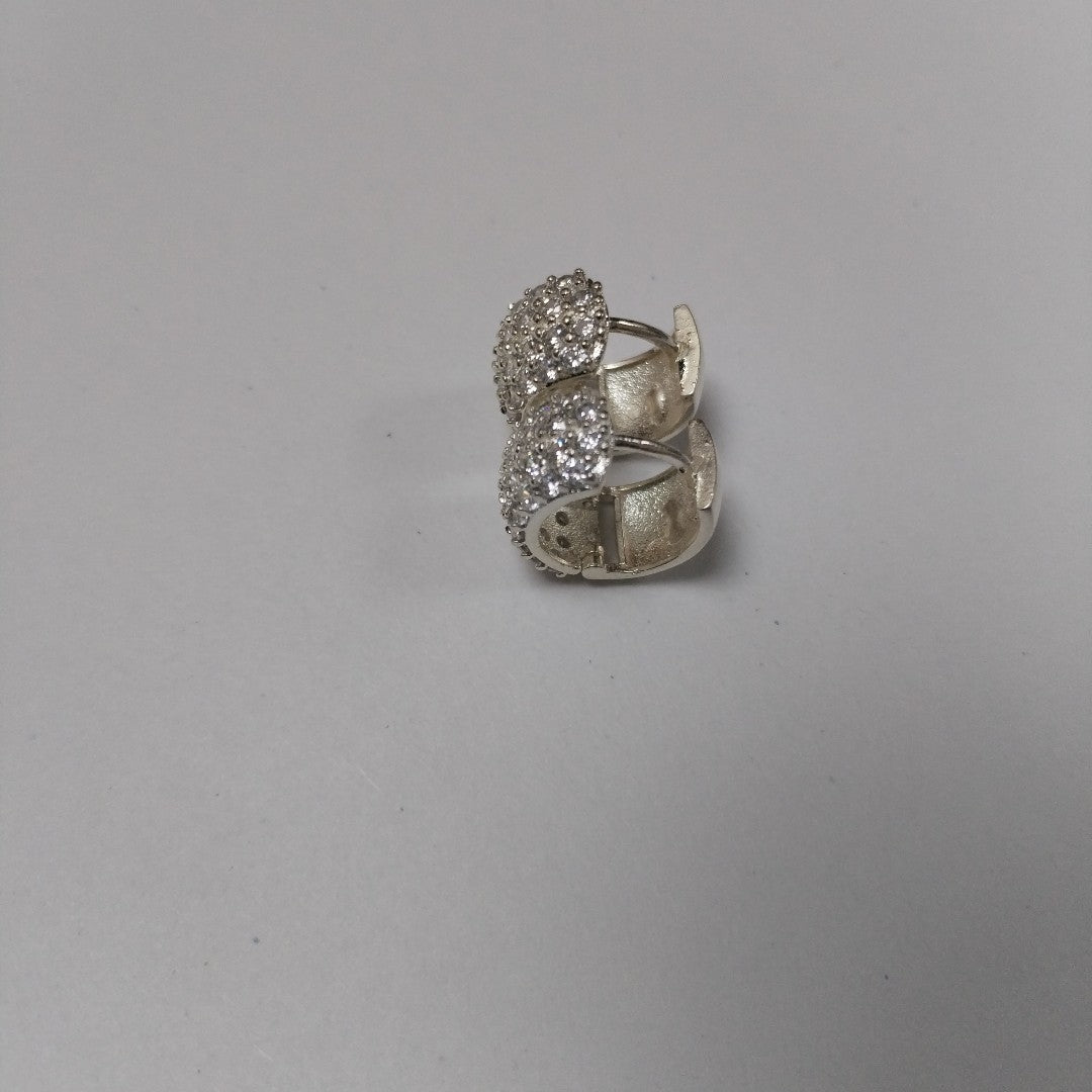 HUGGIES C/CIRCONIAS PLATA .925 5.6 GR (NUEVO)