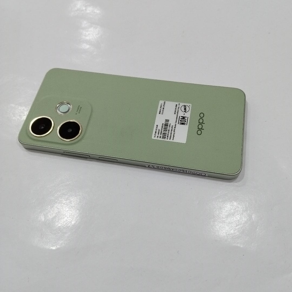 CELULAR OPPO A5 PRO CPH2711 (2025) 256 GB 8 GB RAM (SEMINUEVO)