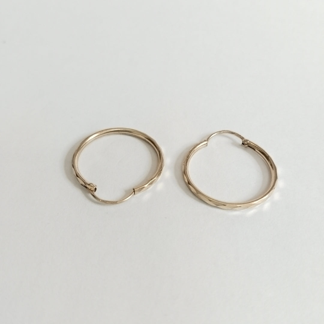 ARETES ARRACADAS ORO 10K 1.4 GR (NUEVO)