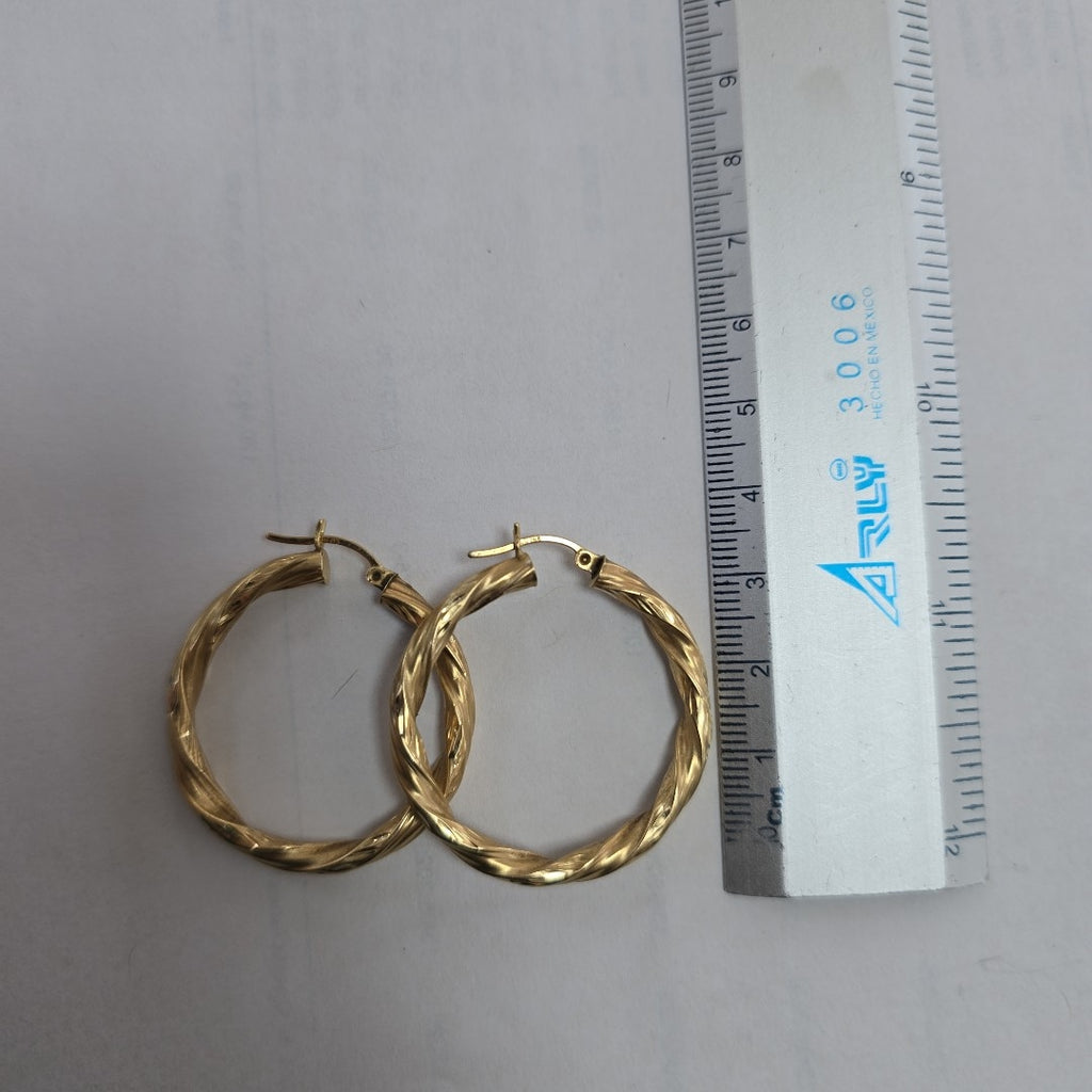 ARRACADAS PAR ORO 14 K 4.2 GRMS (SEMINUEVO)