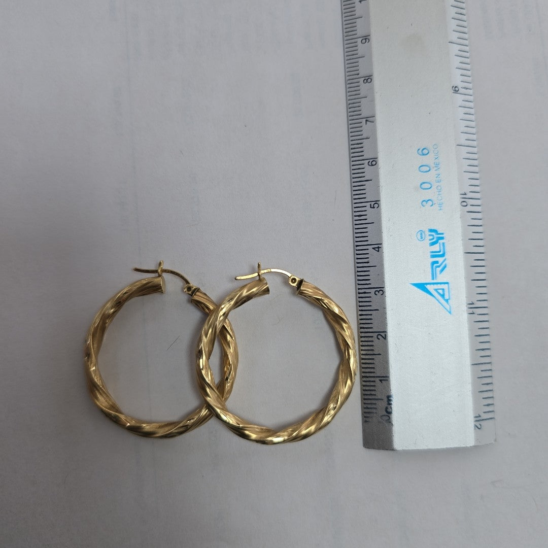 ARRACADAS PAR ORO 14 K 4.2 GRMS (SEMINUEVO)