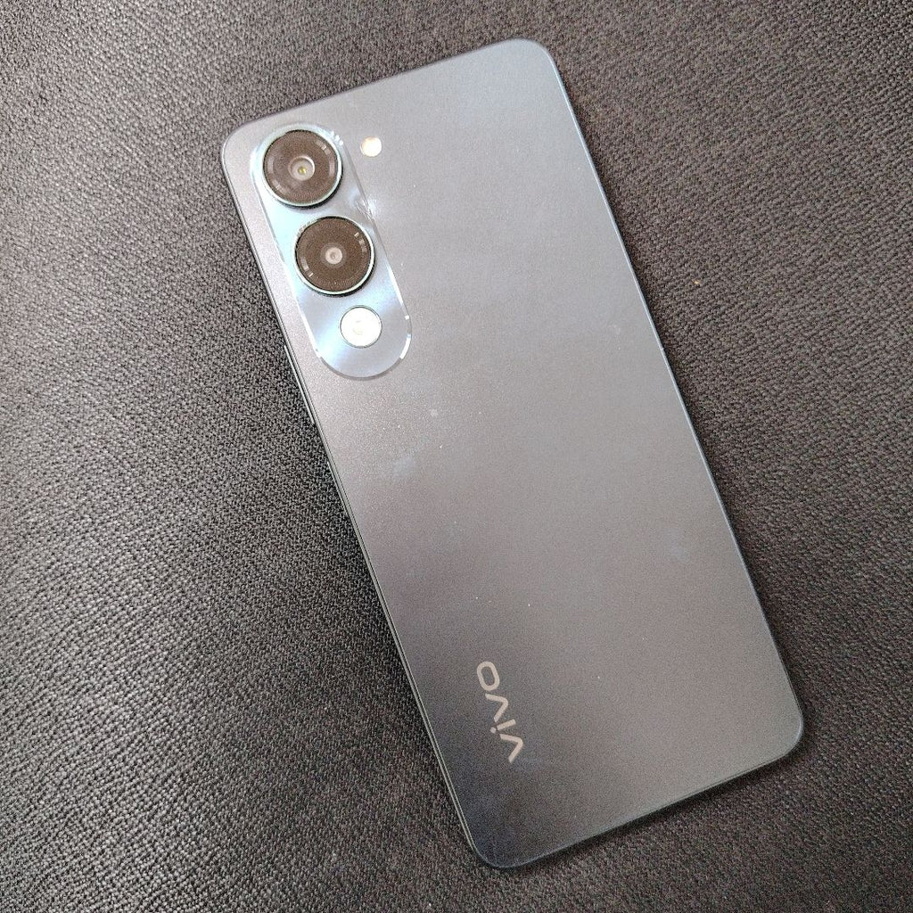 CELULAR VIVO Y04 V2430 (2025) 256 GB 4 GB RAM (SEMINUEVO)