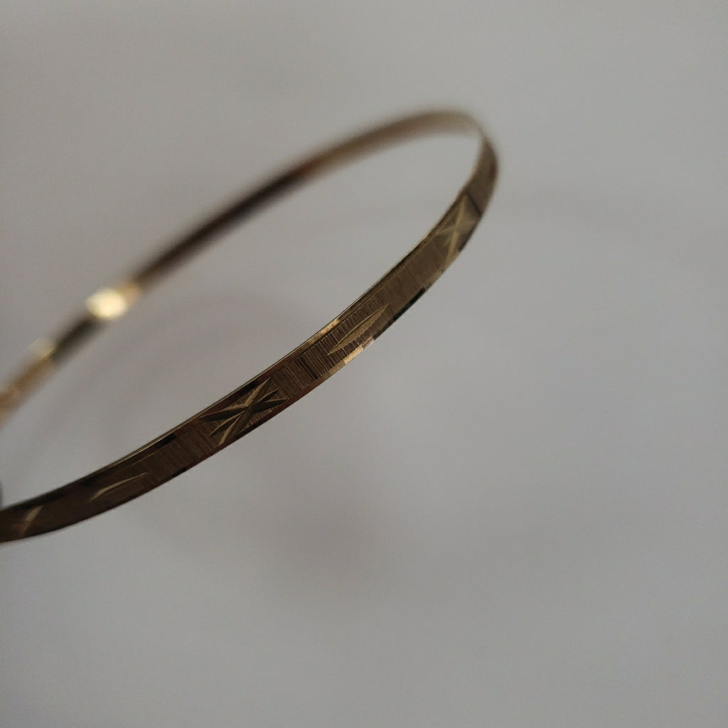 PULSERA RIGIDA ORO 10 K 3.9 GRMS (SEMINUEVO)