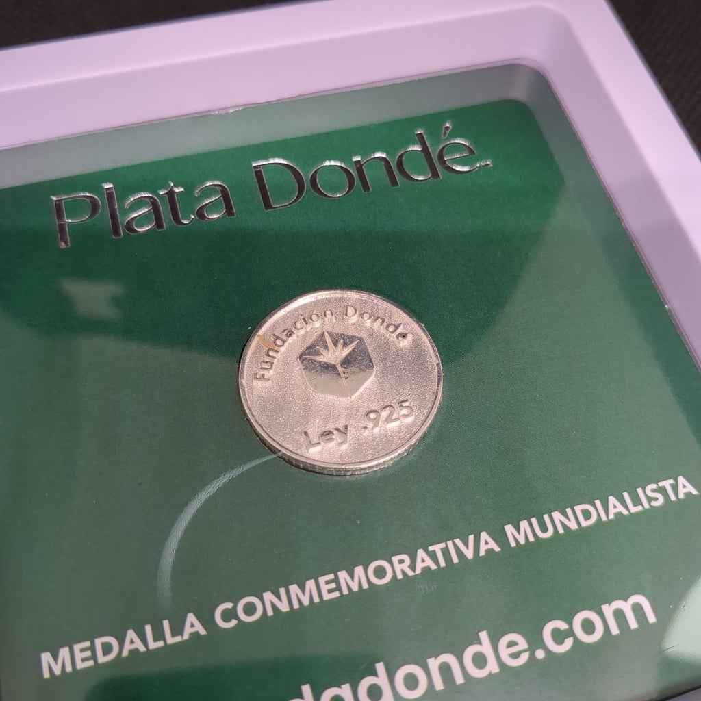 MEDALLA CONMEMORATIVA FRD FÚTBOL MOTIVO QUETZALCÓATL PLATA .925 11.9 GR (NUEVO)