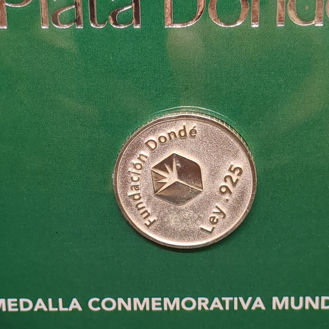 MEDALLA CONMEMORATIVA FRD FÚTBOL MOTIVO COLIBRI PLATA .925 8 GR (NUEVO)
