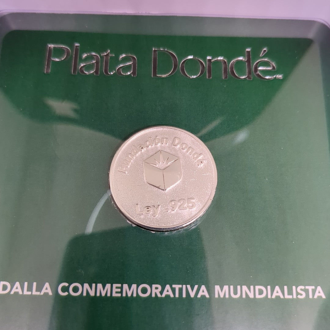 MEDALLA CONMEMORATIVA FRD FÚTBOL MOTIVO ÁGUILA PLATA .925 8.9 GR (NUEVO)