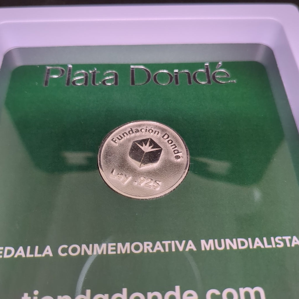 MEDALLA CONMEMORATIVA FRD FÚTBOL MOTIVO ÁGUILA PLATA .925 8.9 GR (NUEVO)
