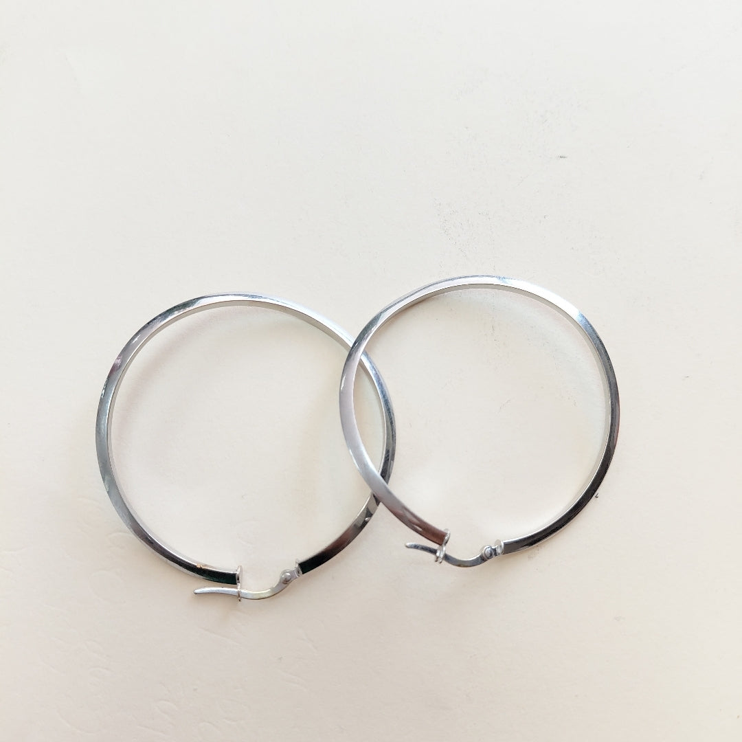 ARRACADAS PAR ORO BLANCO 14 K 4,80 GRMS (SEMINUEVO)