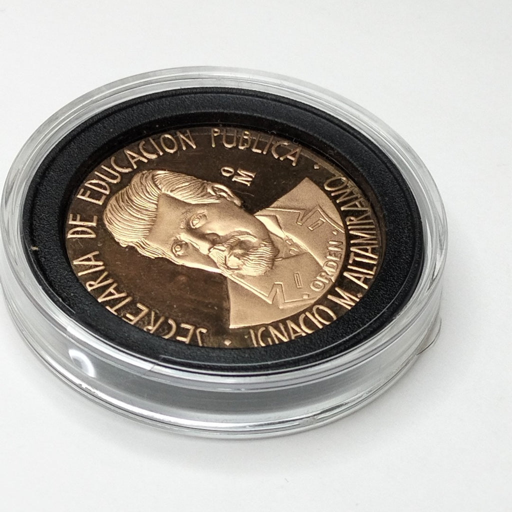 MEDALLA CONMEMORATIVA ORO 21 K 42 GRMS (SEMINUEVO)