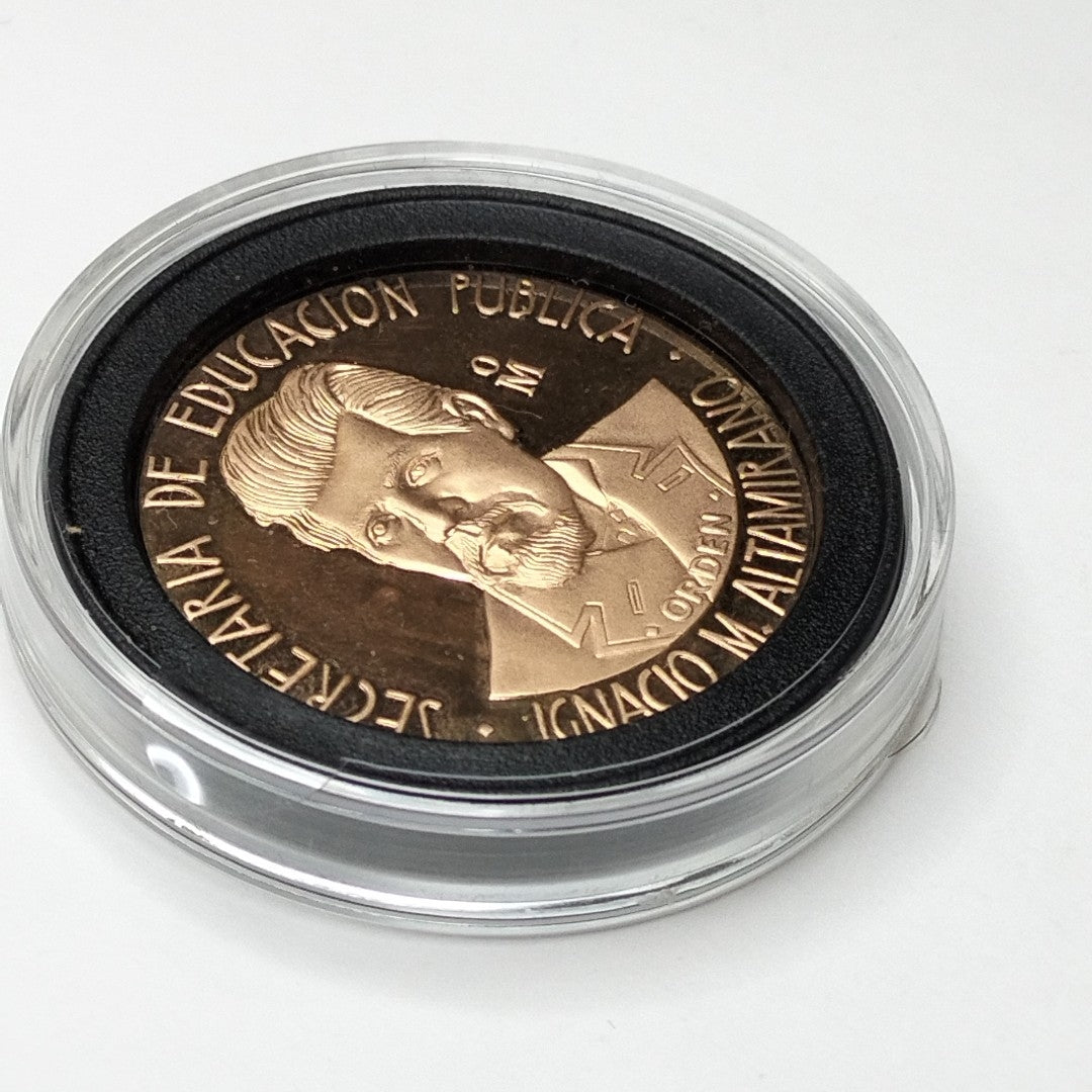 MEDALLA CONMEMORATIVA ORO 21 K 42 GRMS (SEMINUEVO)