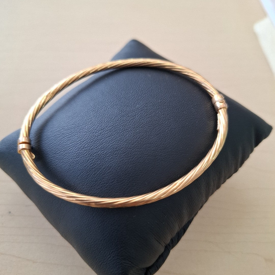 PULSERA RIGIDA ORO 14 K 4.3 GRMS (SEMINUEVO)
