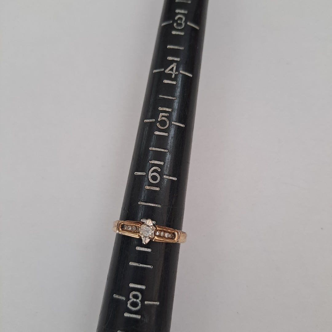 ANILLITO,SOLITARIO ORO 10 K 2,50 GRMS (SEMINUEVO)