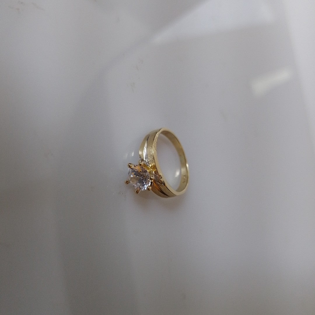 SOLITARIO ORO 14 K 3.4 GRMS (SEMINUEVO)