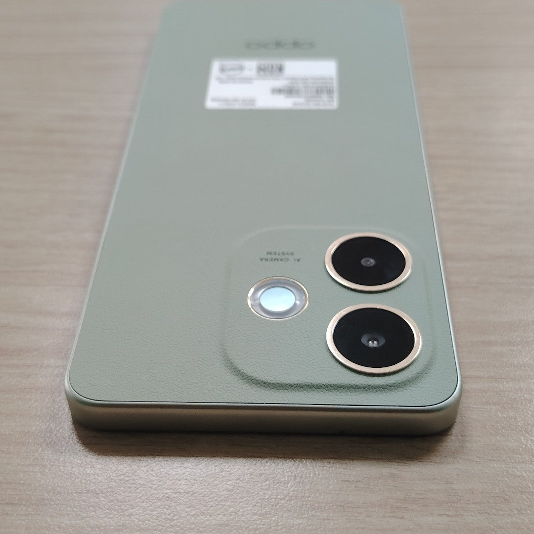 CELULAR OPPO A5 PRO CPH2711 (2025) 256 GB 8 GB RAM (SEMINUEVO)