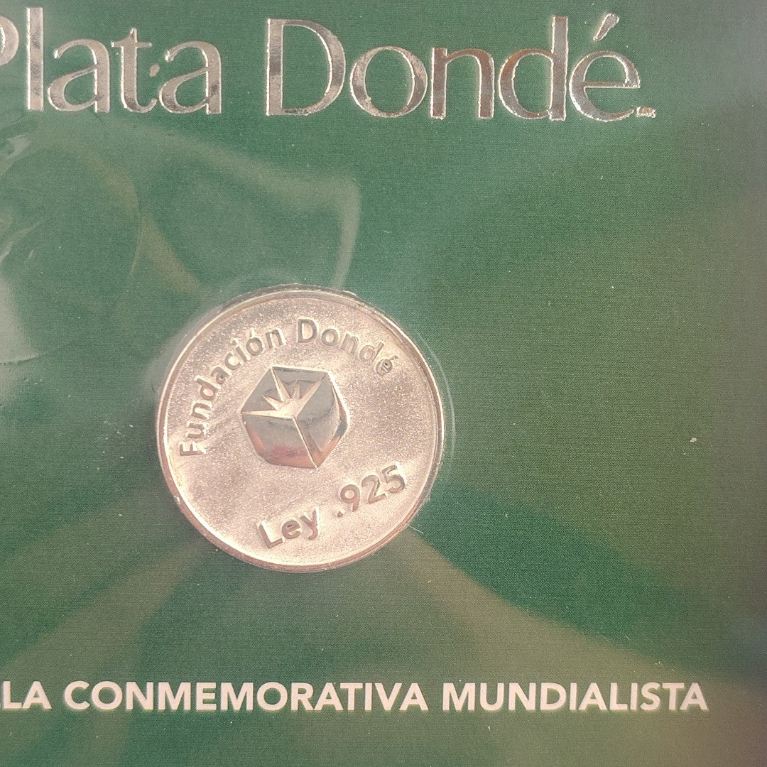 MEDALLA CONMEMORATIVA FRD FÚTBOL MOTIVO ÁGUILA PLATA .925 8.9 GR (NUEVO)