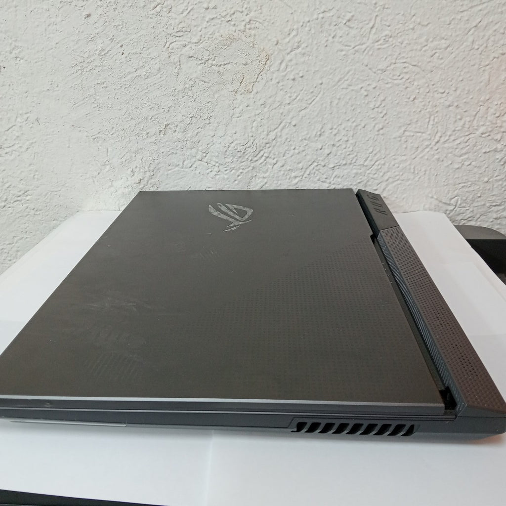 LAPTOP ASUS ROG STRIX G17 G713PV-WS94 (2024) 1 TB SSD 16 GB RAM (SEMINUEVO)