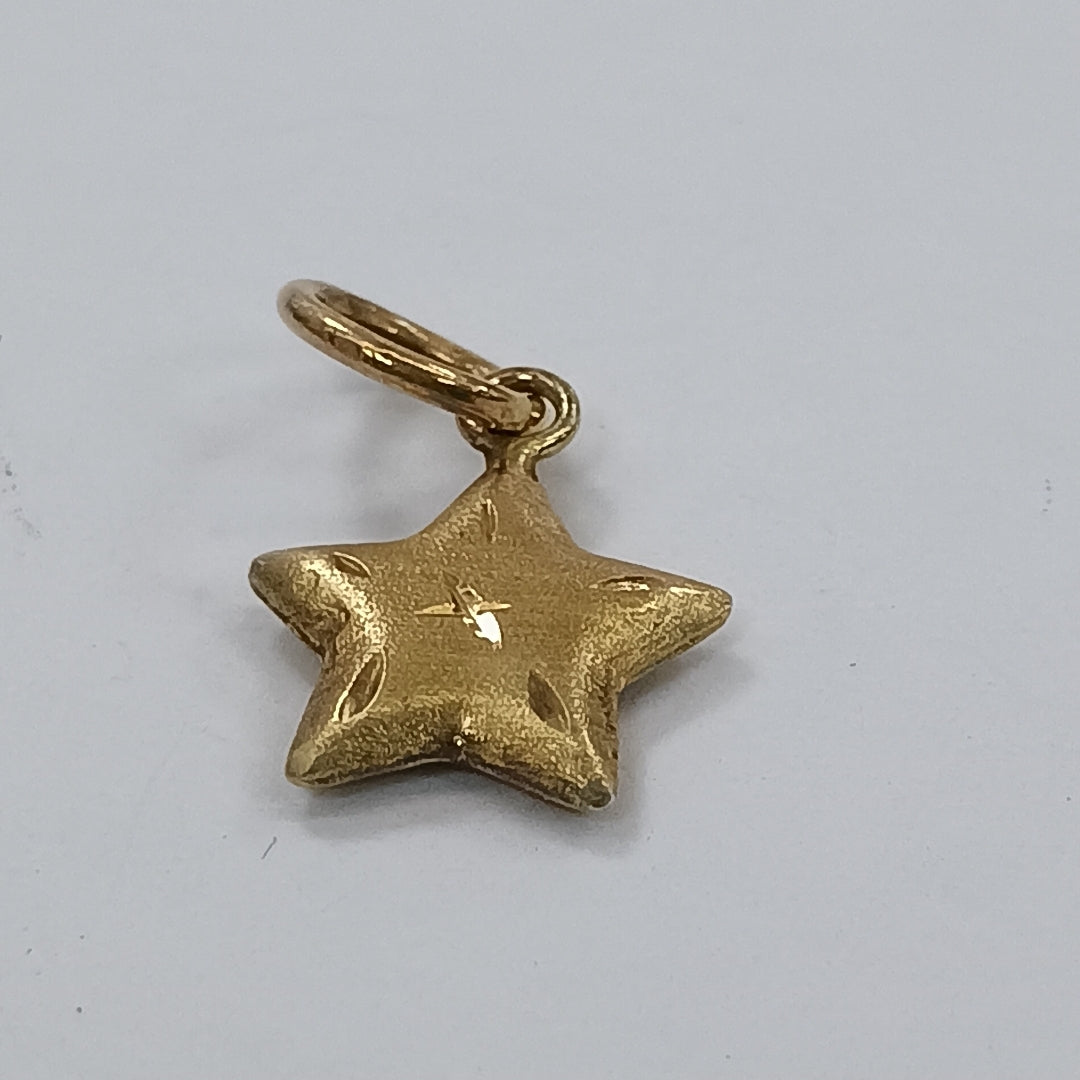 DIJE ORO 10 K 0.7 GRMS (SEMINUEVO)
