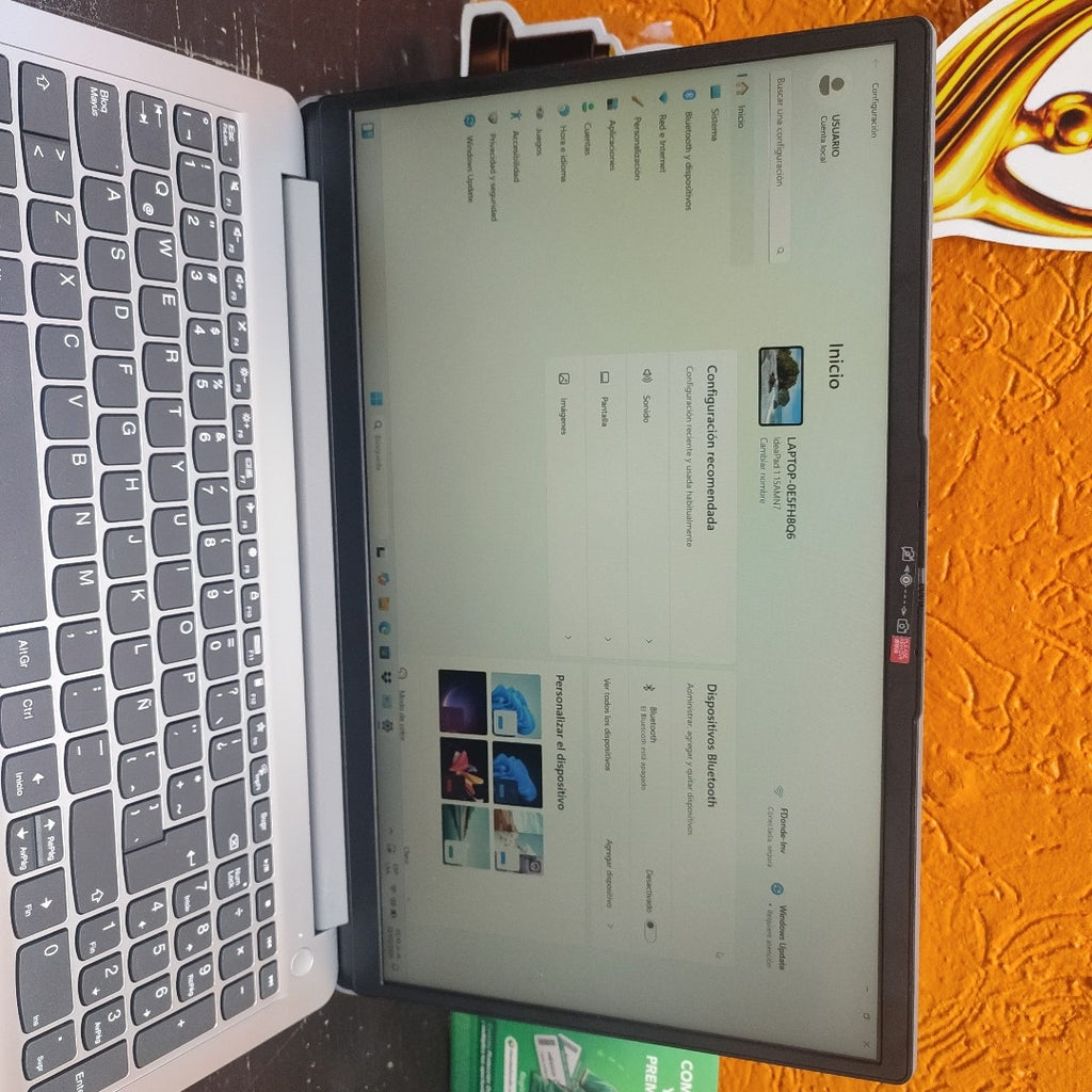 LAPTOP LENOVO IDEAPAD 1 15AMN7 (2023) 256 GB SSD 8 GB RAM (SEMINUEVO)