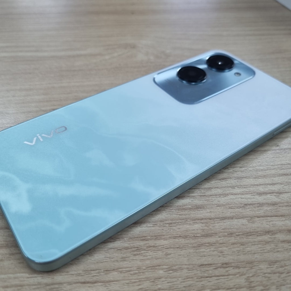 CELULAR VIVO Y18 V2333 128 GB 6 GB (SEMINUEVO)