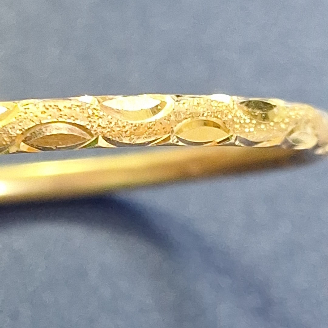 PULSERA RIGIDA ORO 18 K 5.2 GRMS (SEMINUEVO)
