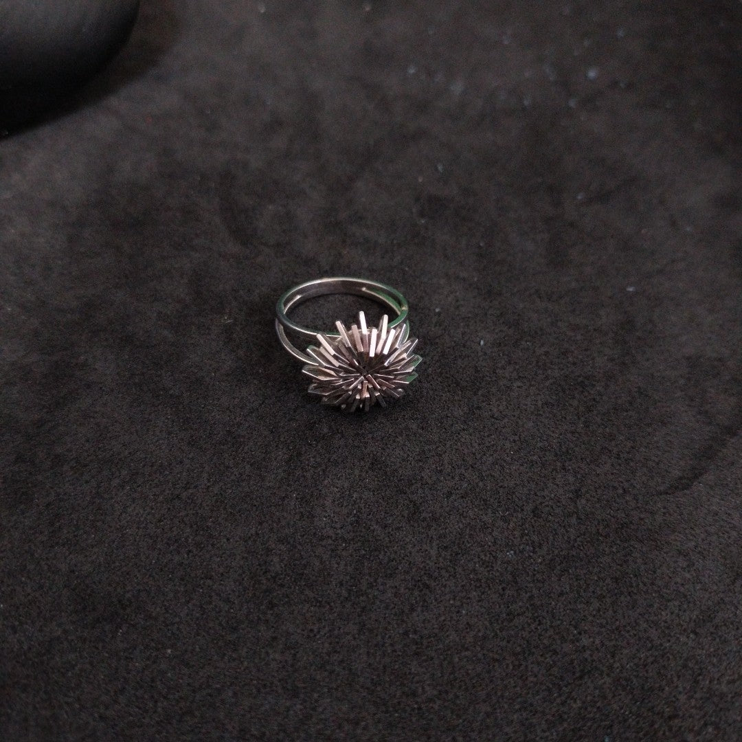 ANILLITO ORO BLANCO 18 K 5.1 GRMS (SEMINUEVO)