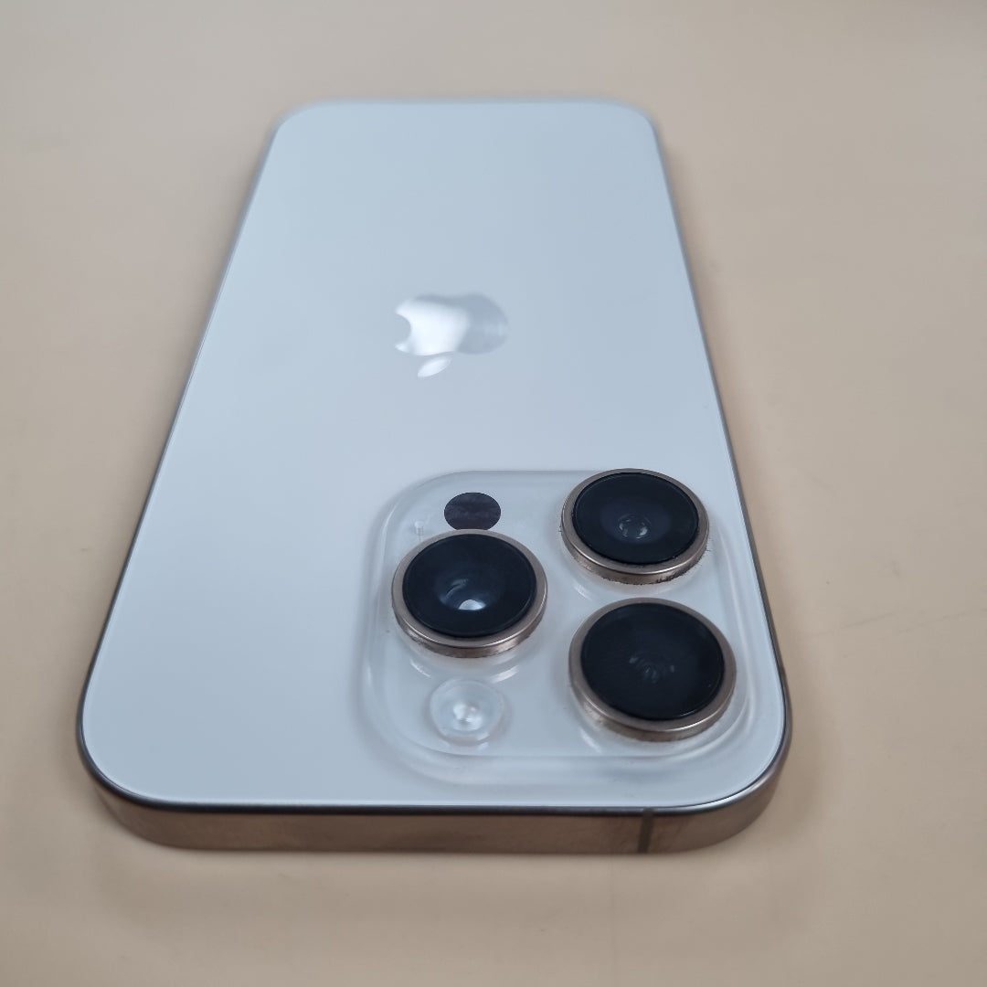CELULAR APPLE IPHONE 16 PRO A3292 (2024) 128 GB 8 GB RAM (SEMINUEVO)