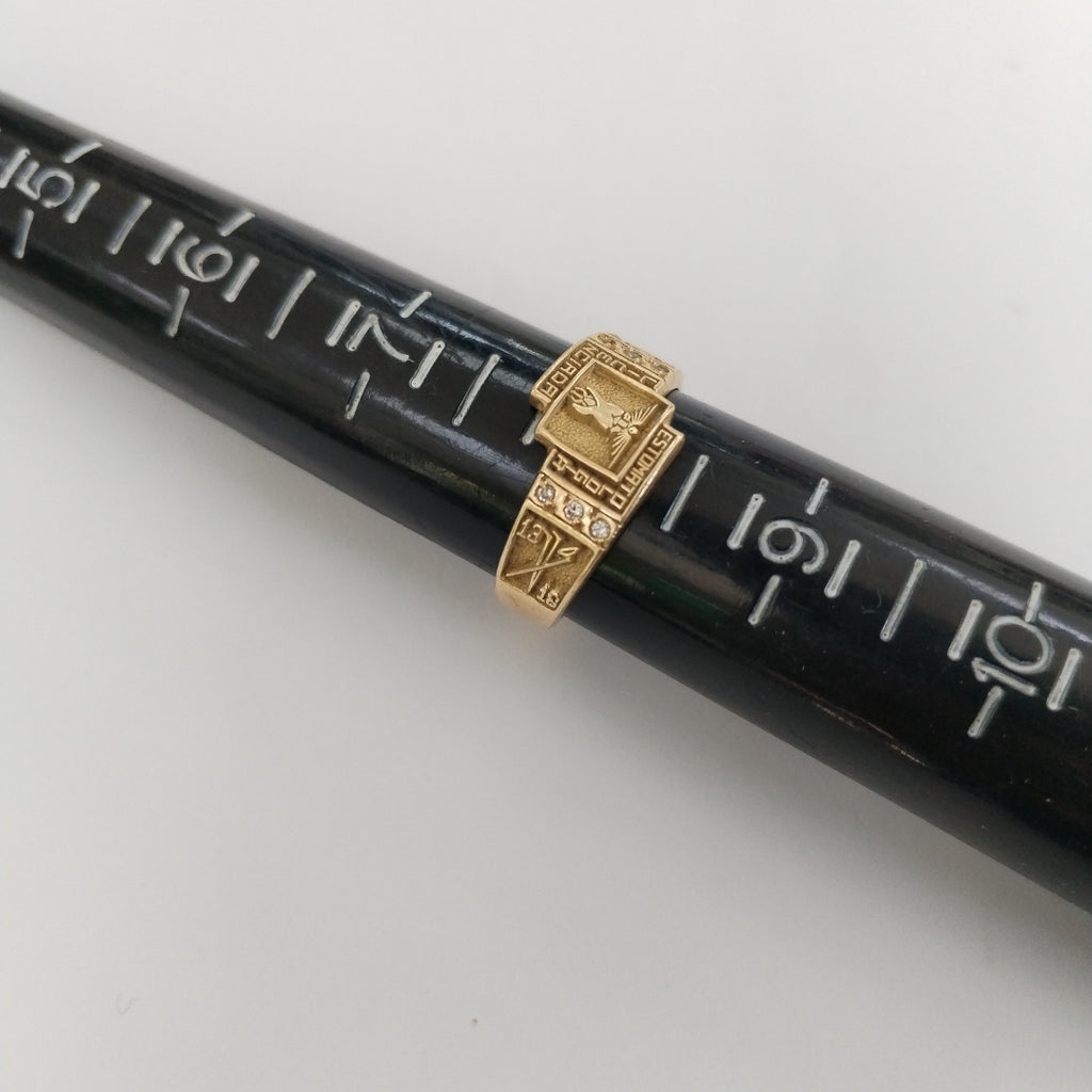 ANILLO DE GRADUACIÓN ORO 14 K 6.1 GRMS (SEMINUEVO)