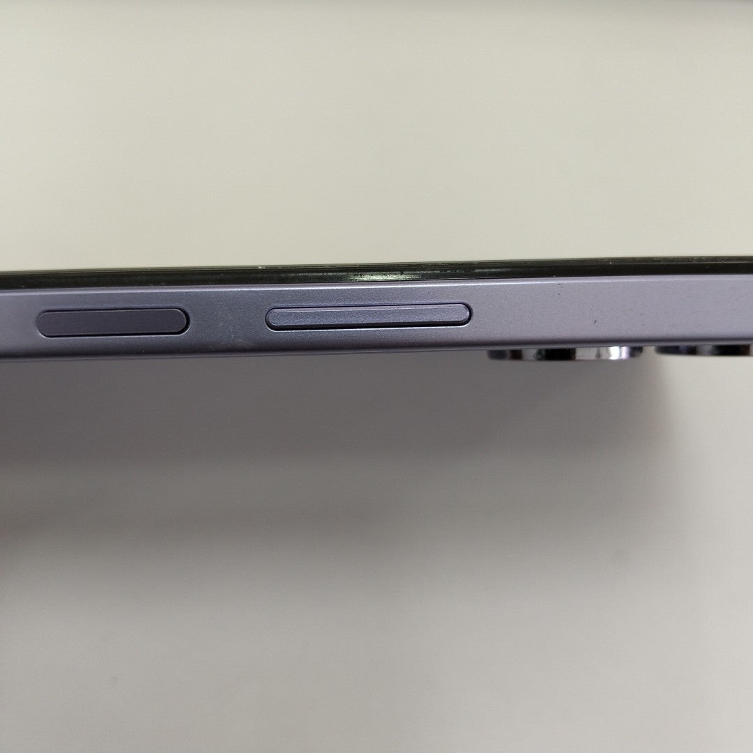 CELULAR VIVO Y04 V2430 (2025) 256 GB 4 GB RAM (SEMINUEVO)