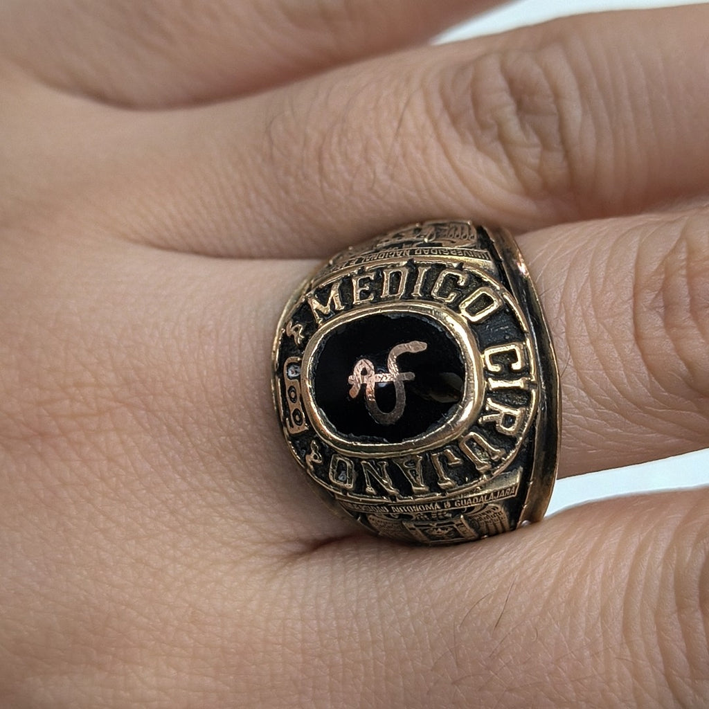 ANILLO DE GRADUACIÓN ORO 8 K 13,70 GRMS (SEMINUEVO)