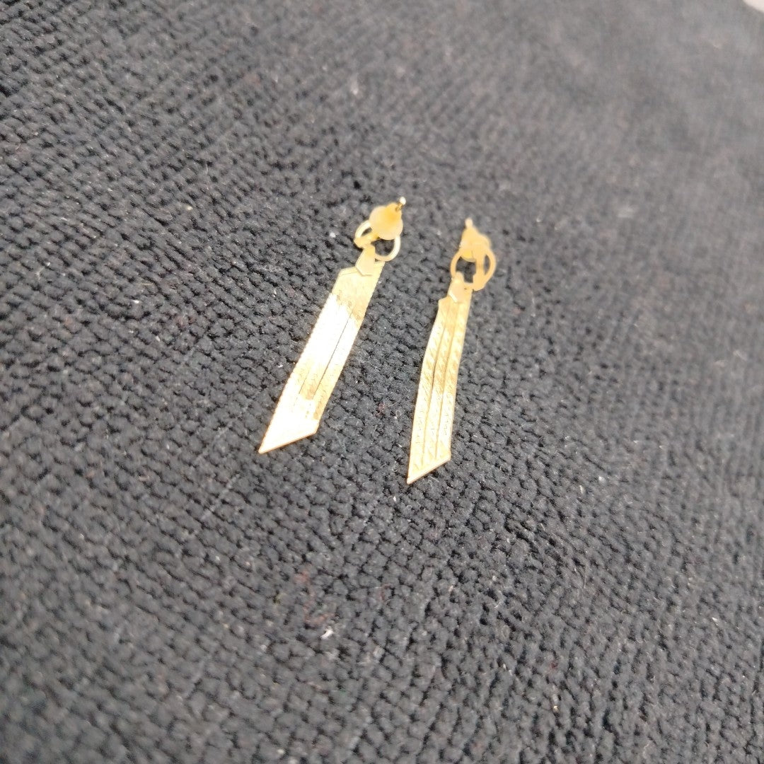 ARETES PAR ORO 10 K 1,10 GRMS (SEMINUEVO)