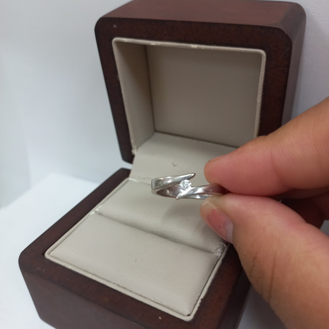 ANILLO, ROSARIO ORO BLANCO 14 K 4.3 GRMS (SEMINUEVO)