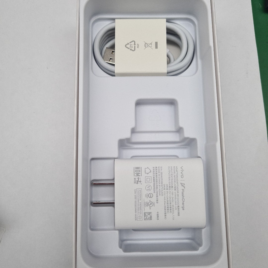 CELULAR VIVO Y28 V2352 256 GB 8 GB RAM (SEMINUEVO)