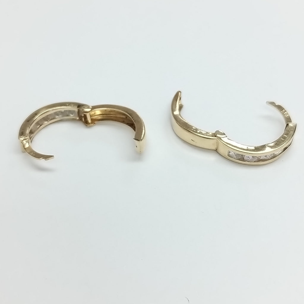 ARETES PAR ORO 14 K 1.9 GRMS (SEMINUEVO)