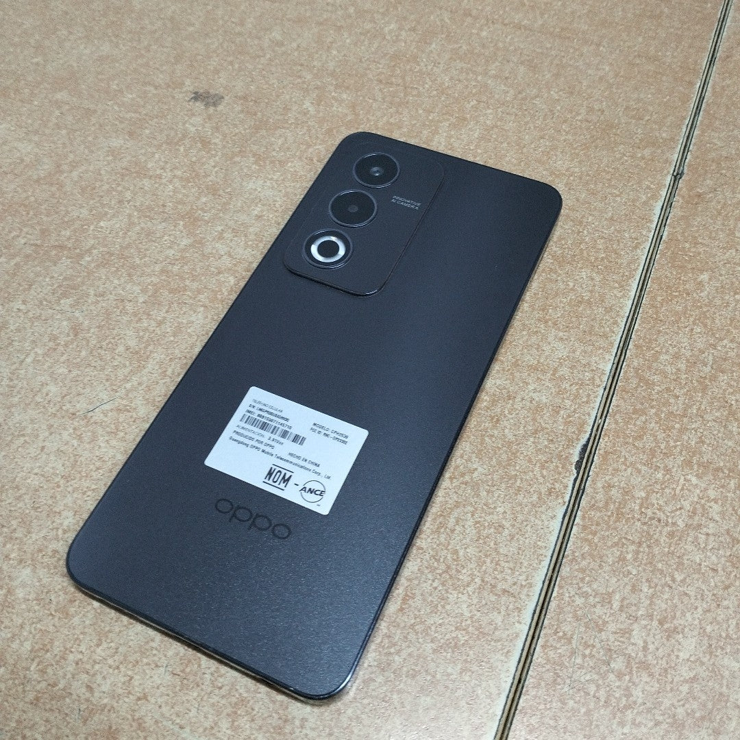 CELULAR OPPO A80 5G CPH2639 (2024) 256 GB 8 GB RAM (SEMINUEVO)