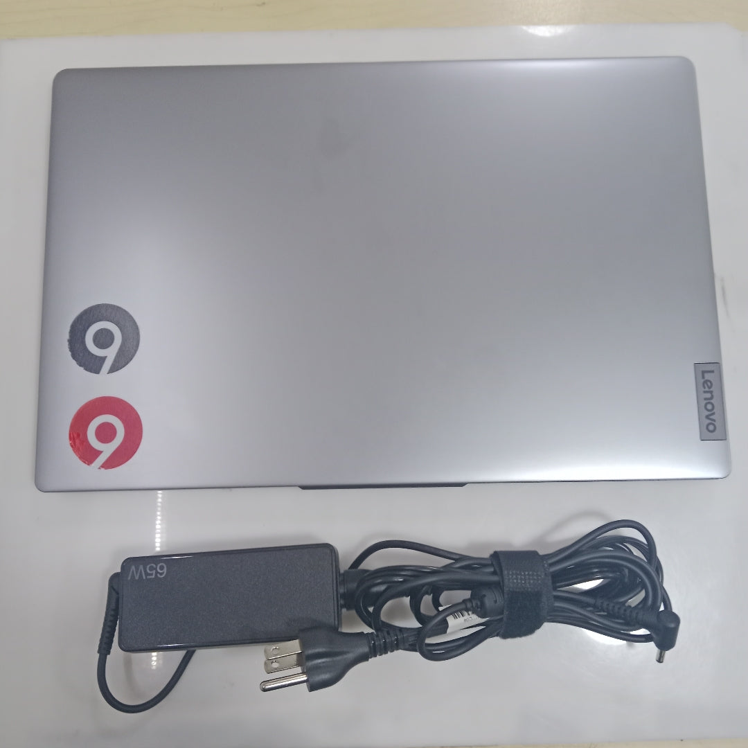 LAPTOP LENOVO IDEAPAD SLIM 3 15AMN8 (2025) 512 GB SSD 8 GB RAM (SEMINUEVO)