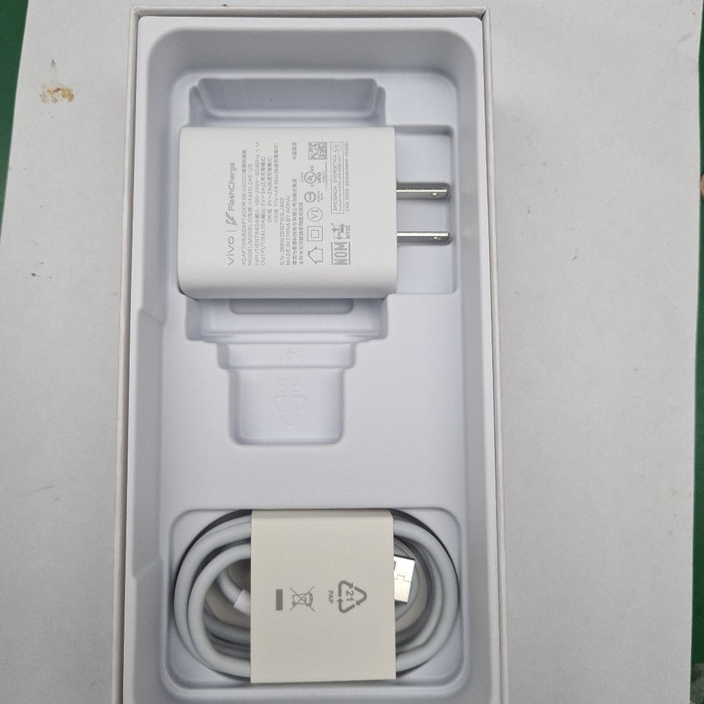 CELULAR VIVO Y28 V2352 256 GB 8 GB RAM (SEMINUEVO)