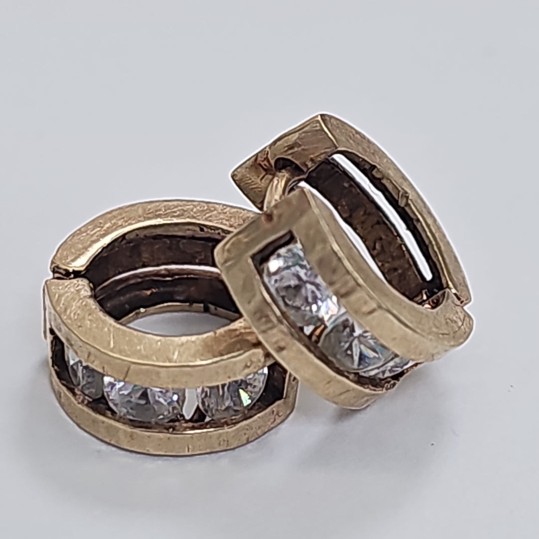 ARRACADAS PAR ORO 14 K 3.3 GRMS (SEMINUEVO)
