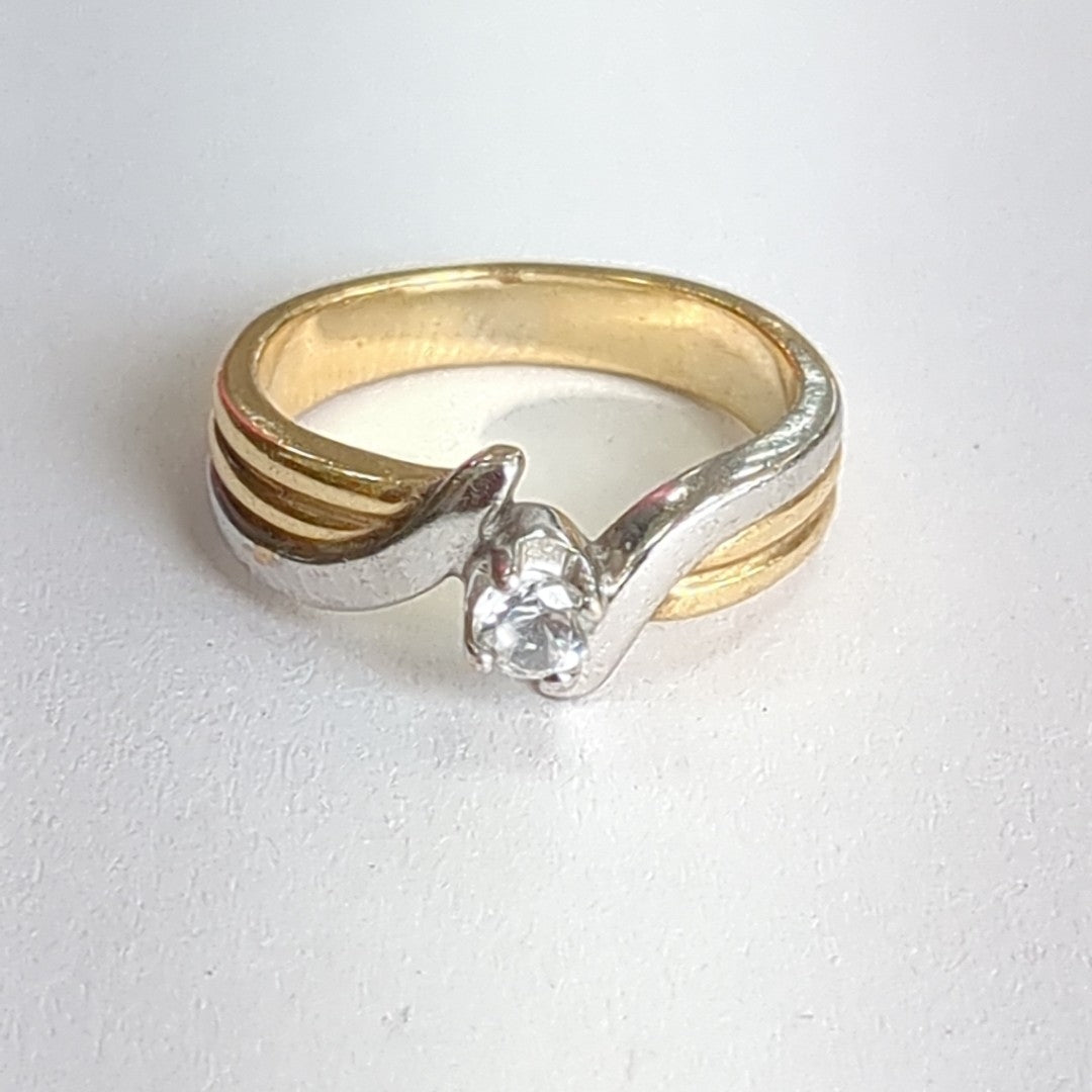 SOLITARIO ORO 14 K 4.8 GRMS (SEMINUEVO)