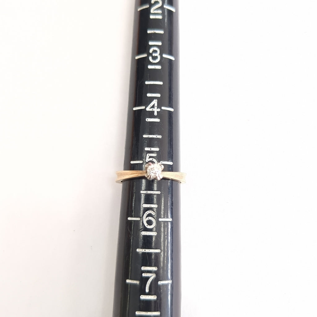 SOLITARIO ORO 14 K 2.7 GRMS (SEMINUEVO)
